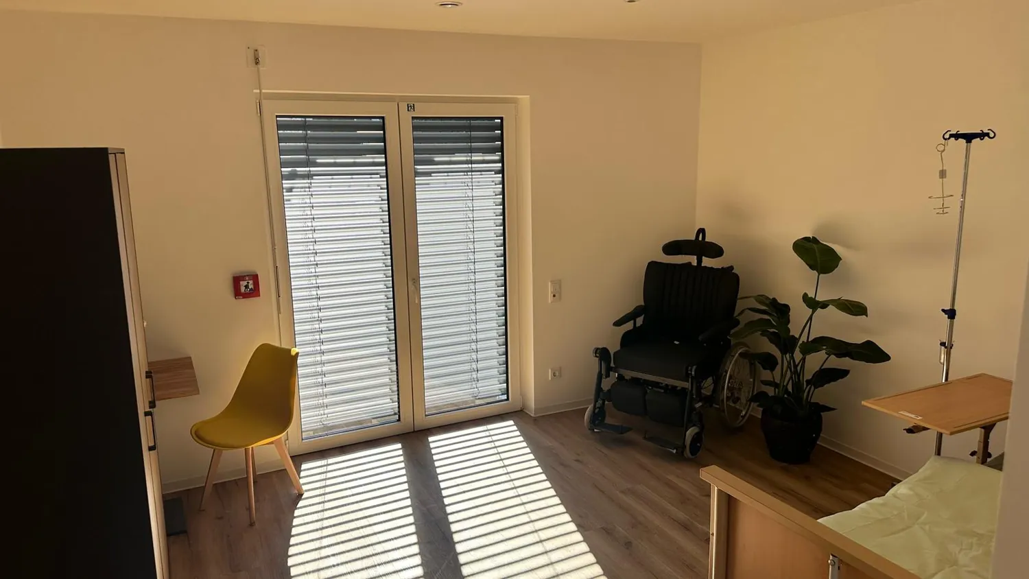 Balkon mit Blumenkästen für den Aufenthalt im Freien am Standort Essen