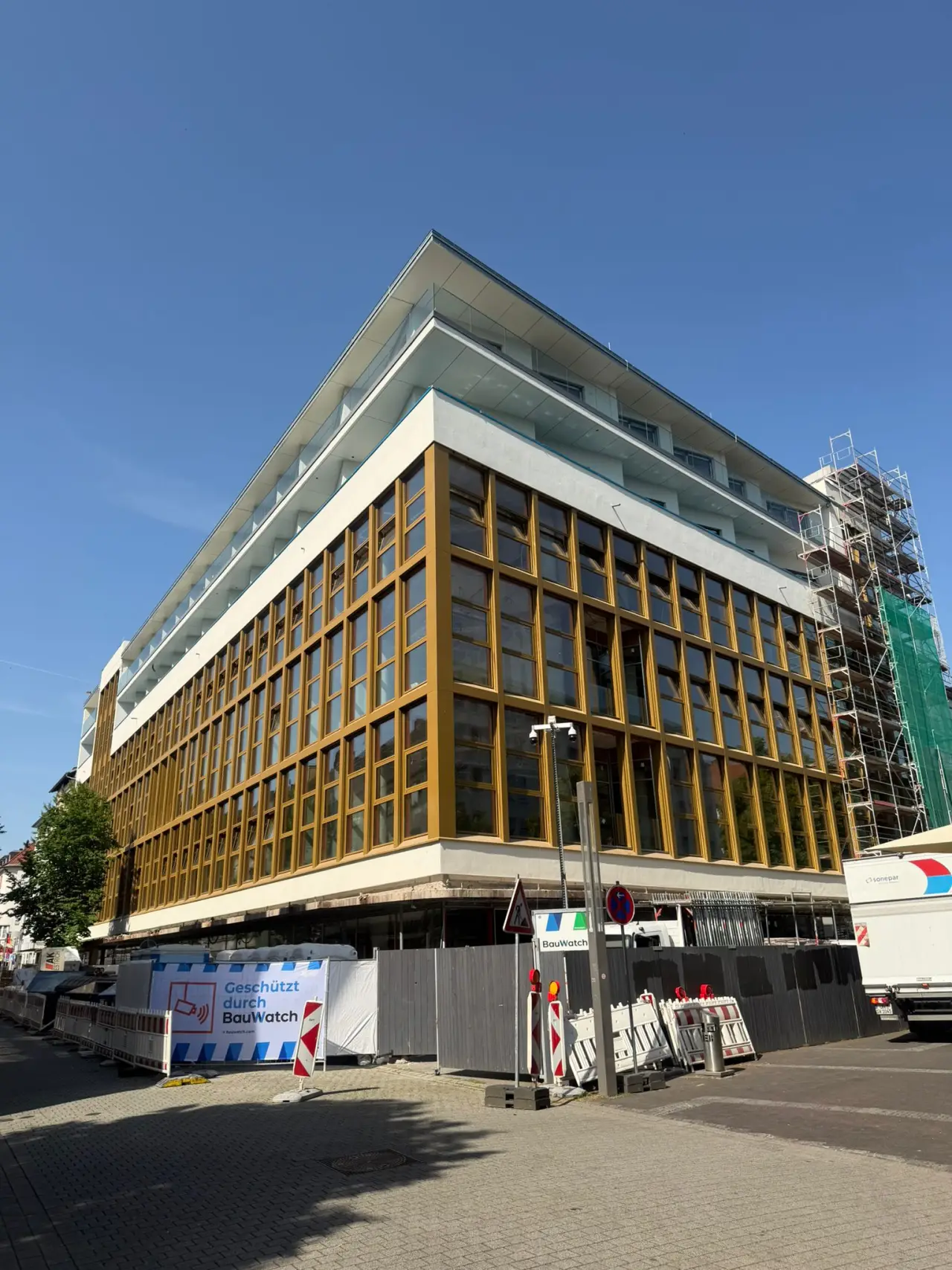 Außenansicht des Gebäudes in der Elberfelder Straße in Hagen während der Bauphase, Aufnahme Juni 2026